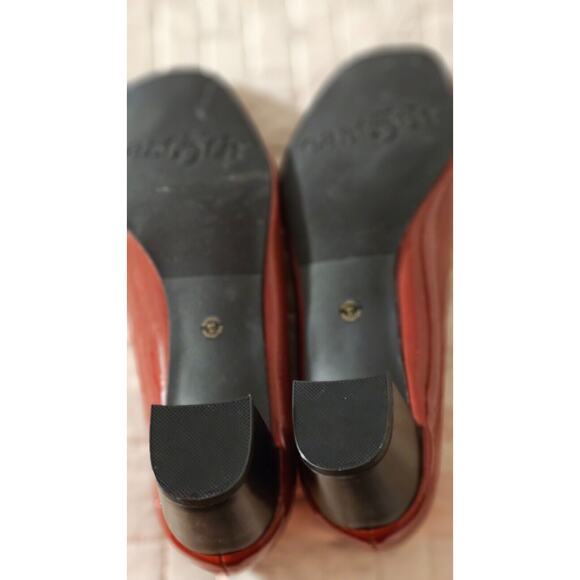 NWOB East 5th Rust Colored Pump Closed Toe Stacked heel SZ 7 1/2 M - Picture 3 of 4